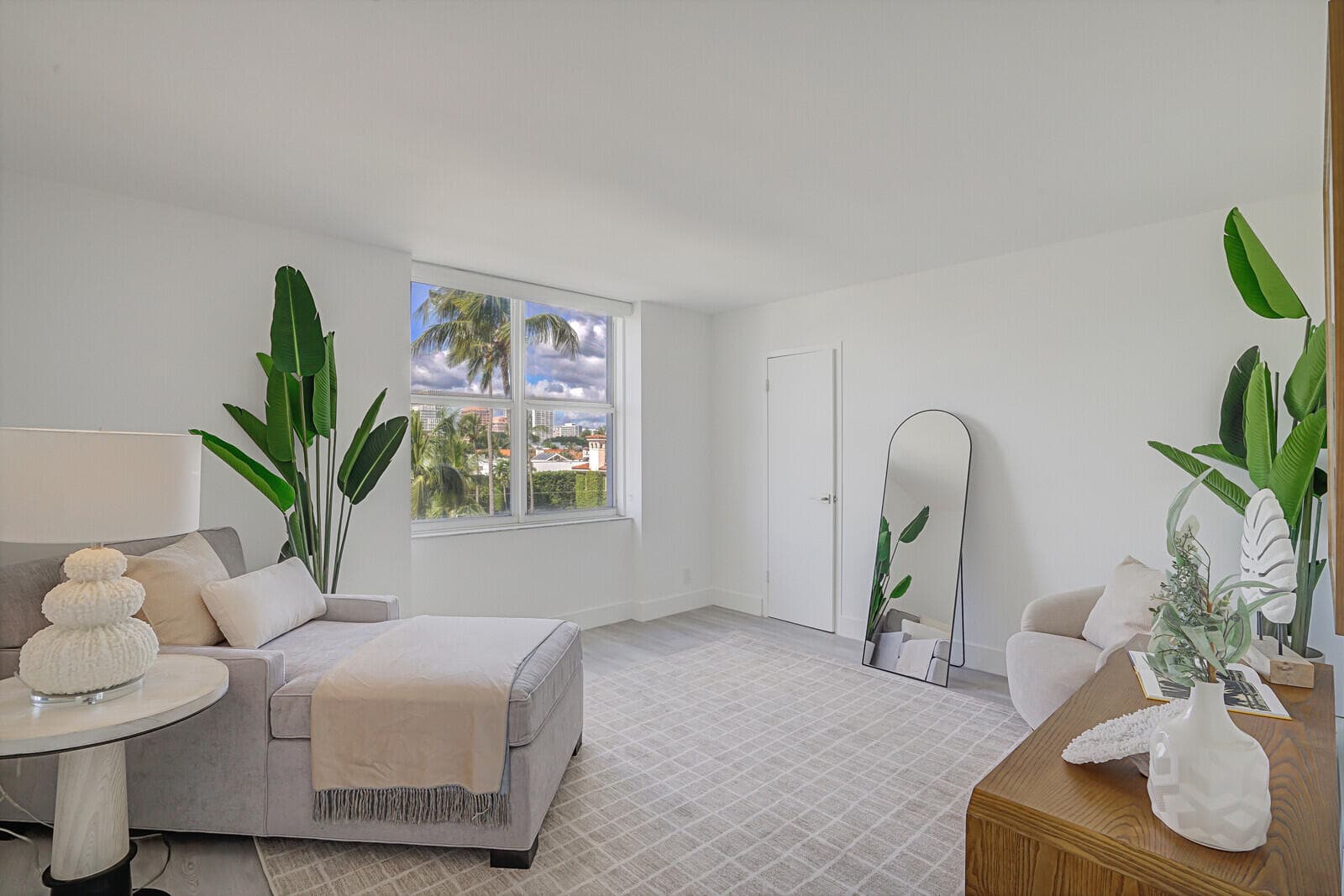 354 Chilean Avenue 4d, Palm Beach, FL 33480 — photo 11 of 20