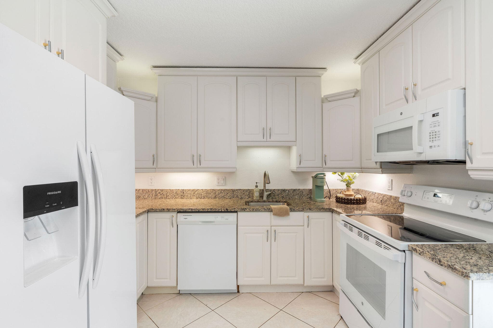 1850 SE 7th Street B, Pompano Beach, FL 33060 — photo 12 of 30