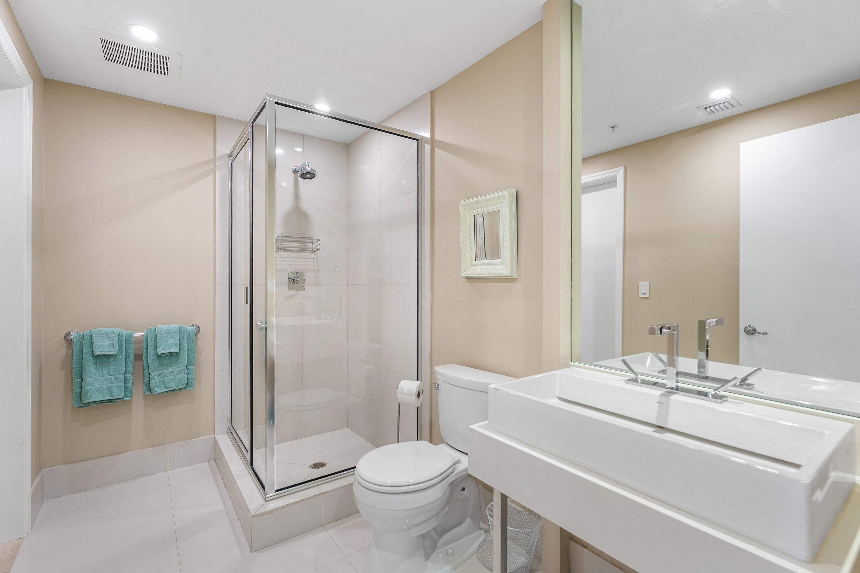155 S Ocean Avenue 305, Palm Beach Shores, FL 33404 — photo 31 of 63