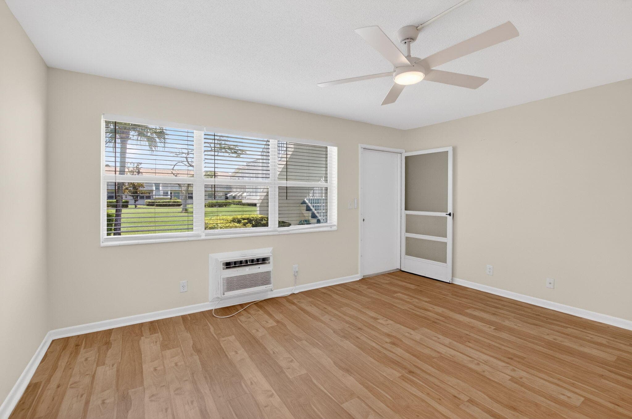 660 Horizon W 107, Boynton Beach, FL 33435 — photo 5 of 39