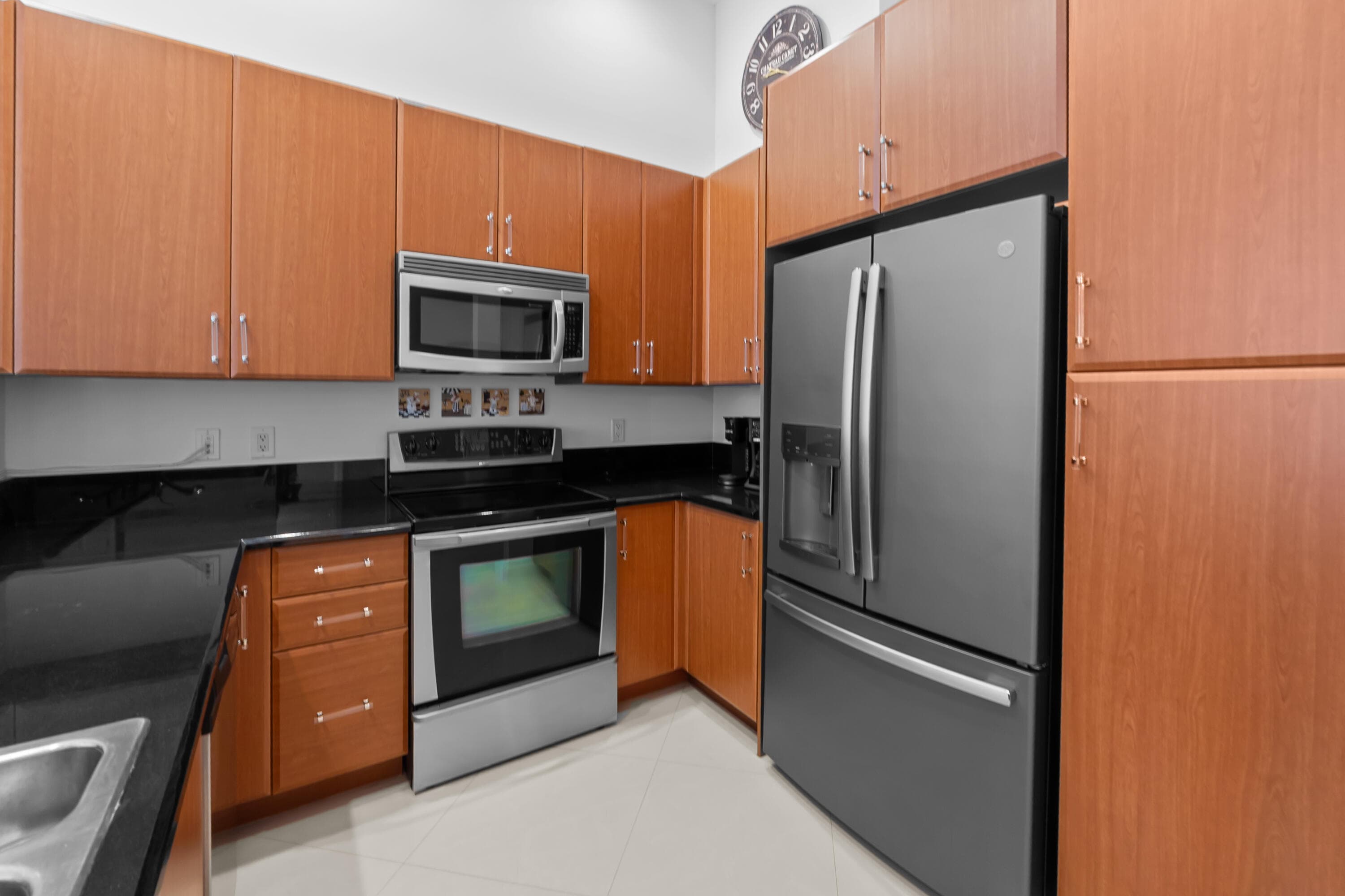 701 S Olive Avenue 218, West Palm Beach, FL 33401 — photo 5 of 32