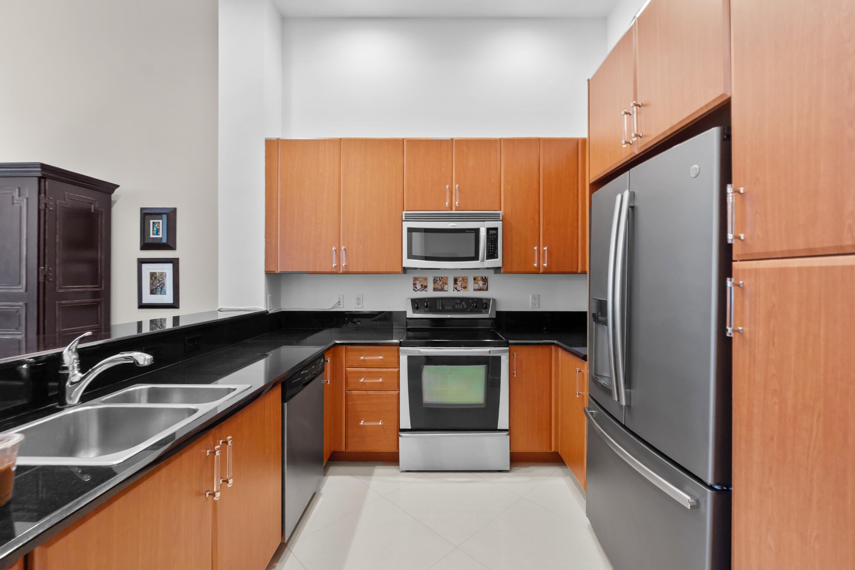 701 S Olive Avenue 218, West Palm Beach, FL 33401 — photo 4 of 32