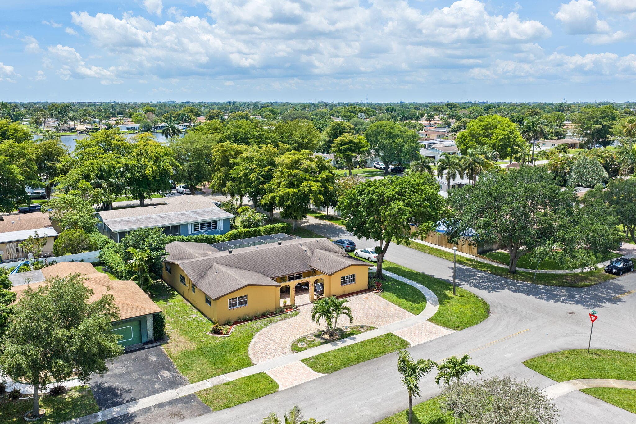 8350 NW 23rd Street, Pembroke Pines, FL 33024 — photo 40 of 41
