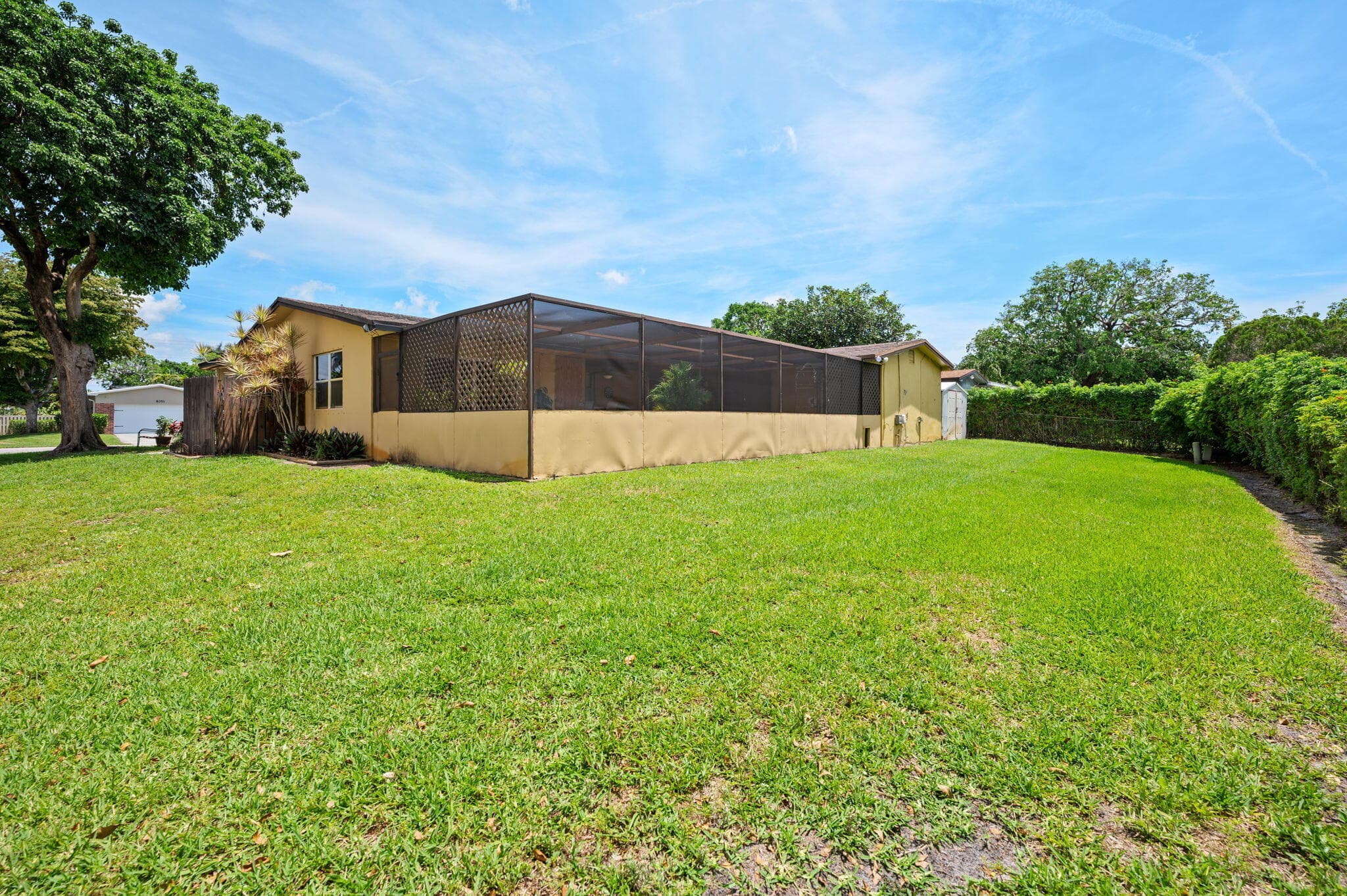 8350 NW 23rd Street, Pembroke Pines, FL 33024 — photo 26 of 41