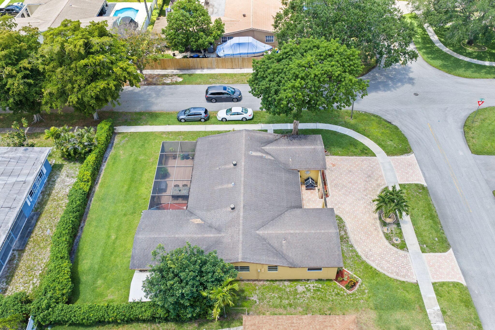 8350 NW 23rd Street, Pembroke Pines, FL 33024 — photo 32 of 41