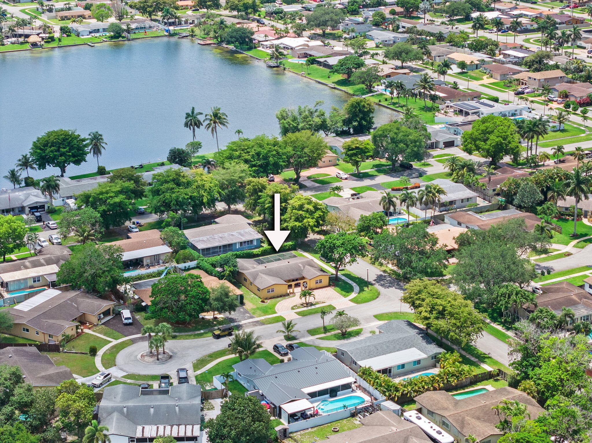 8350 NW 23rd Street, Pembroke Pines, FL 33024 — photo 38 of 41