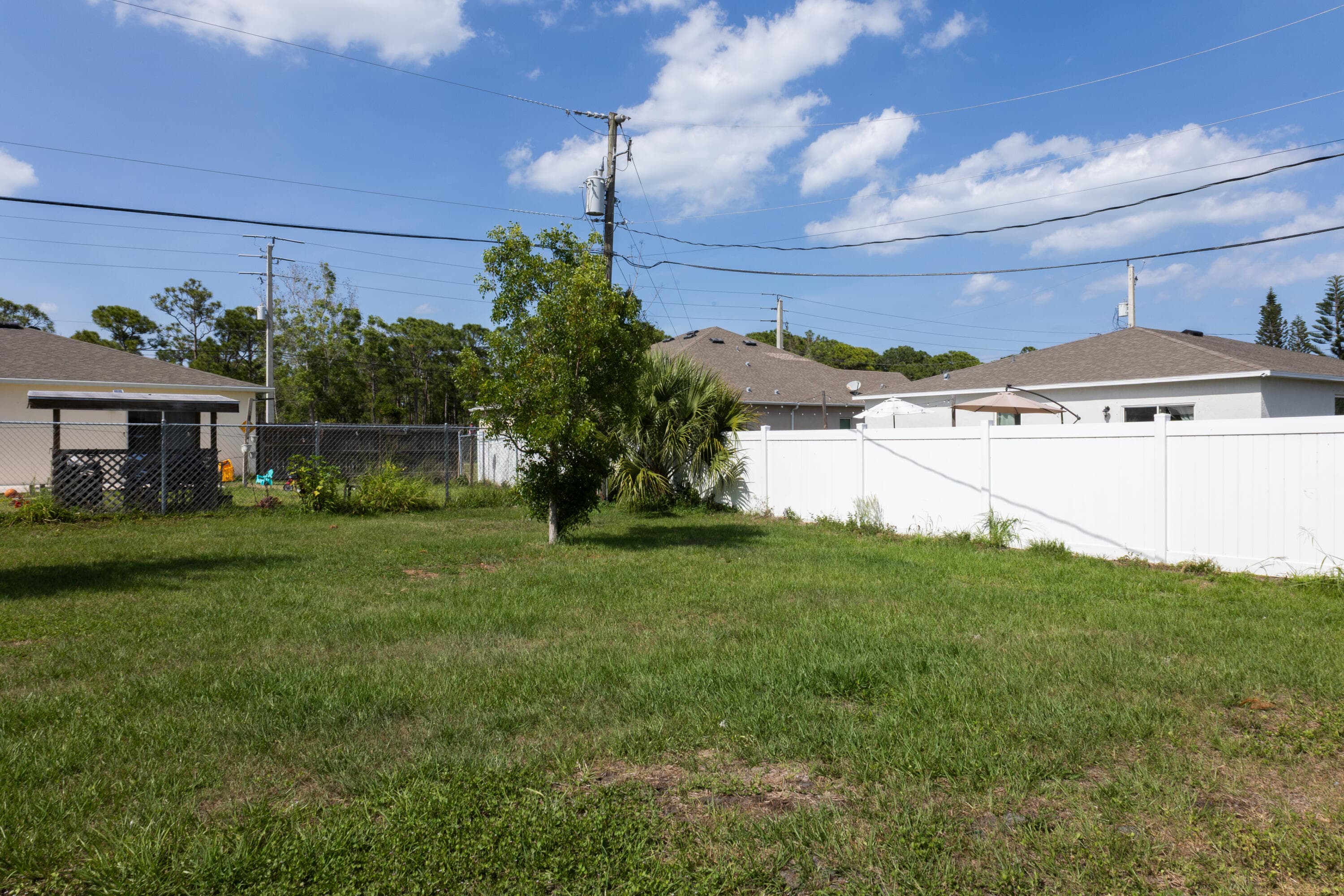 2581 SE Dogwood Avenue, Port St. Lucie, FL 34952 — photo 14 of 18