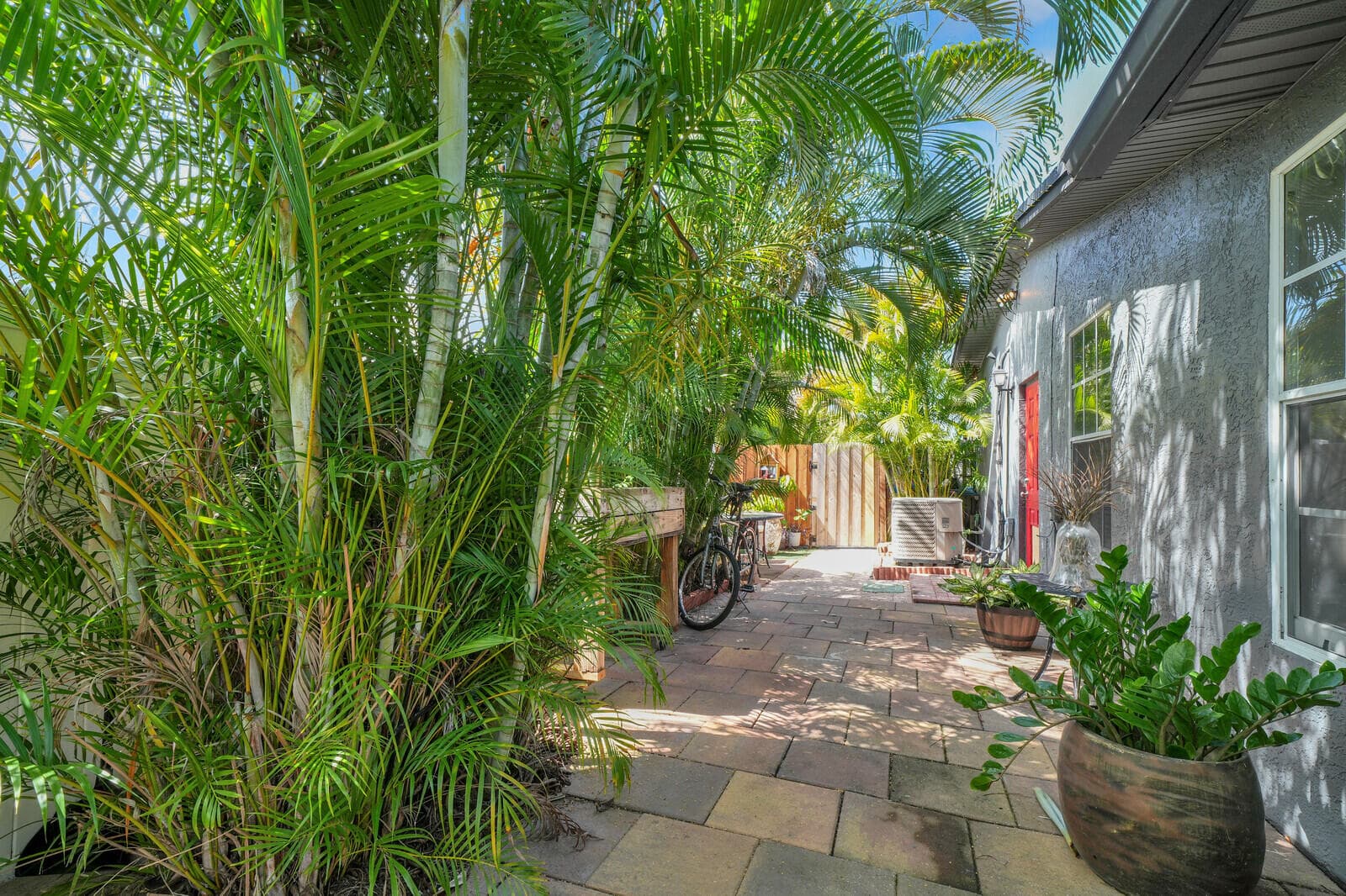 910 NE 23rd Court, Pompano Beach, FL 33064 — photo 29 of 41