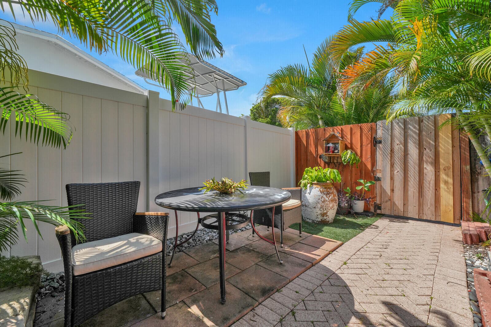 910 NE 23rd Court, Pompano Beach, FL 33064 — photo 30 of 41