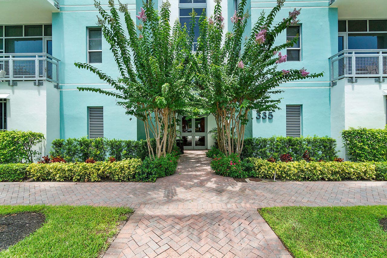 335 SE 6th Avenue 304, Delray Beach, FL 33483 — photo 2 of 35