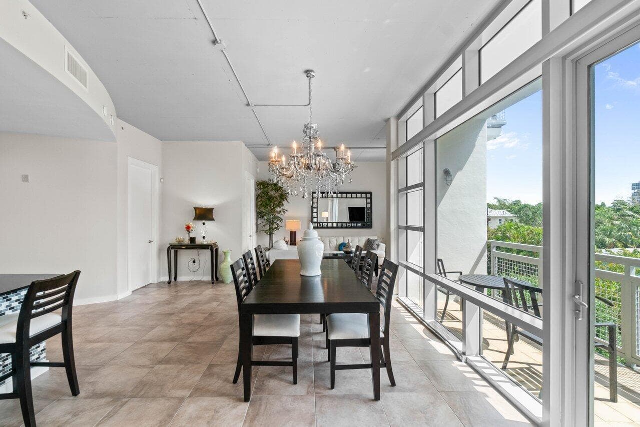 335 SE 6th Avenue 304, Delray Beach, FL 33483 — photo 14 of 35