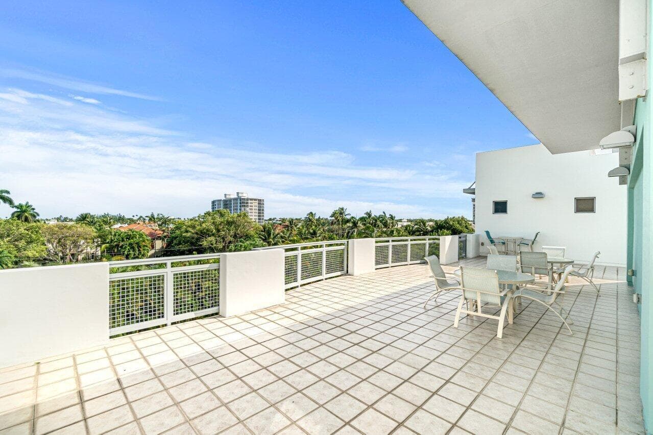 335 SE 6th Avenue 304, Delray Beach, FL 33483 — photo 28 of 35