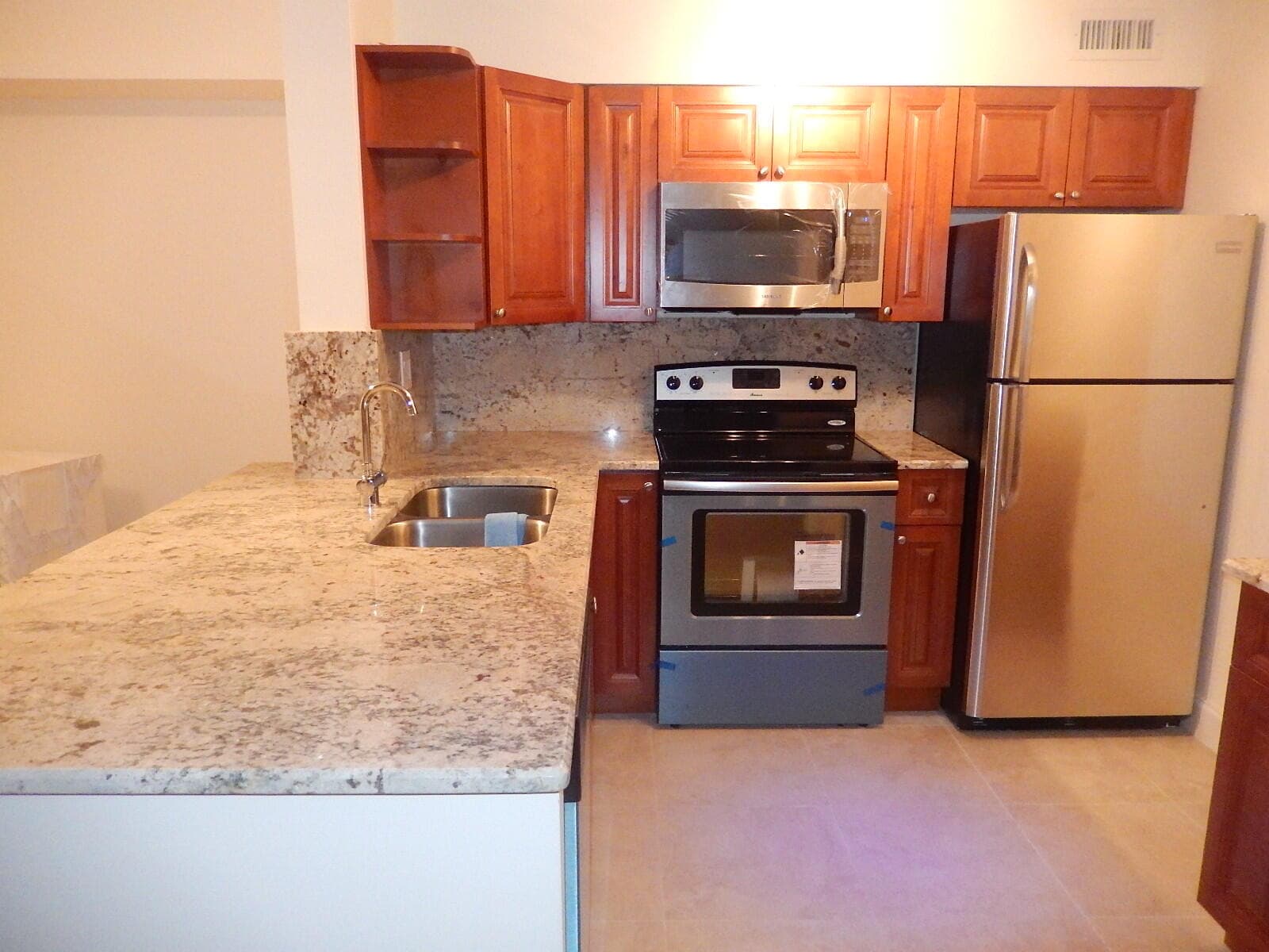 3017 N Oakland Forest Drive 106, Oakland Park, FL 33309 — photo 6 of 22