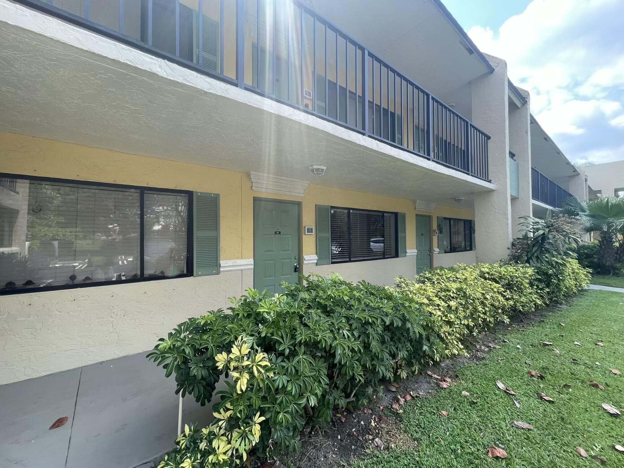 1811 Meadows Circle W, Boynton Beach, FL 33436 — photo 1 of 21