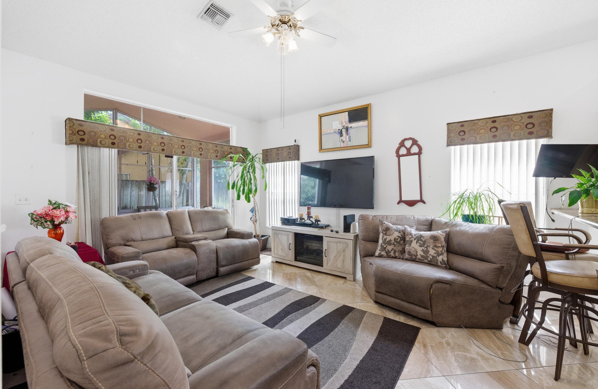 113 Saratoga Blvd Boulevard E, Royal Palm Beach, FL 33411 — photo 10 of 41