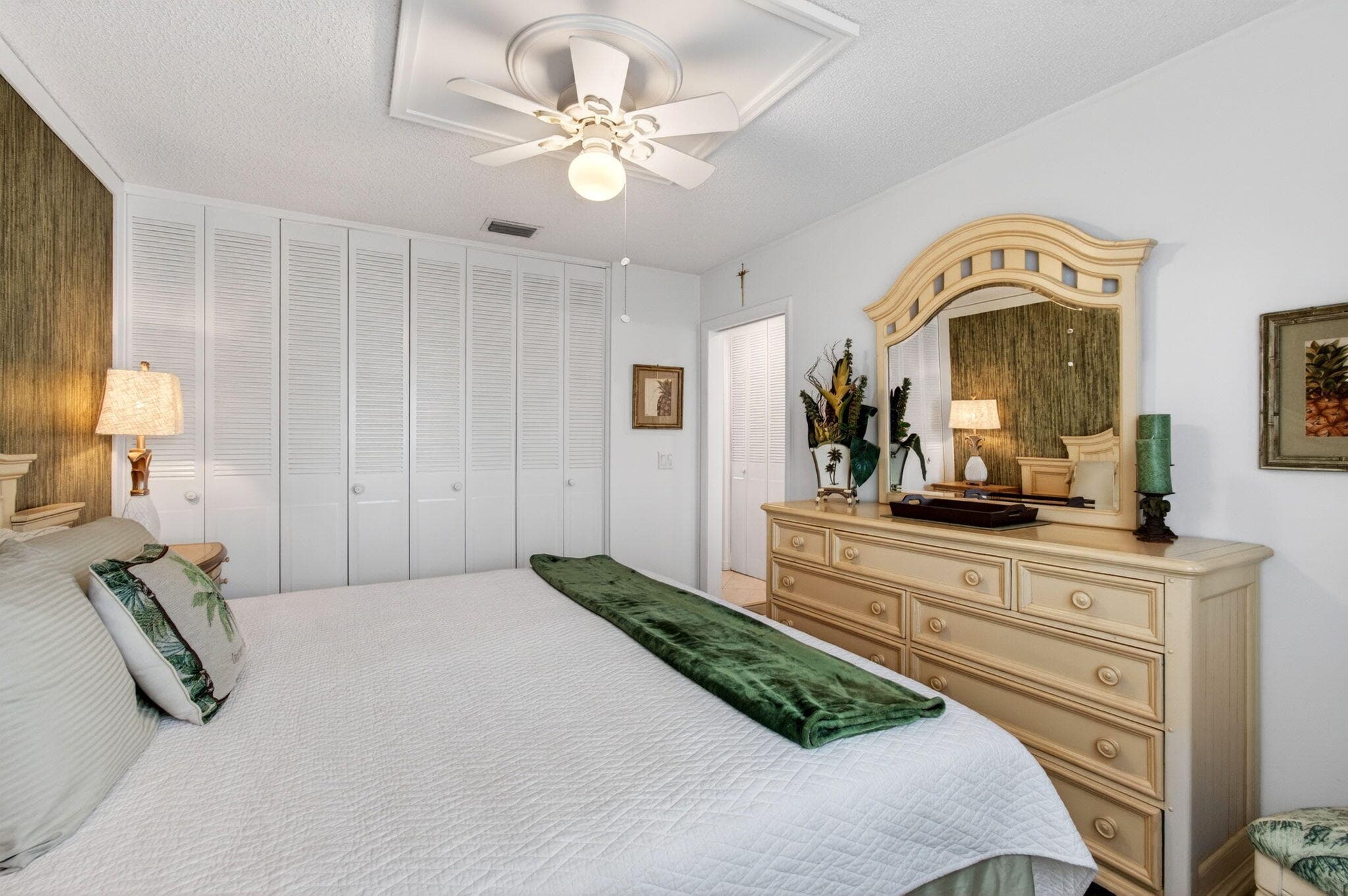2533 Dudley Dr W Unit E, West Palm Beach, FL 33415 — photo 35 of 96