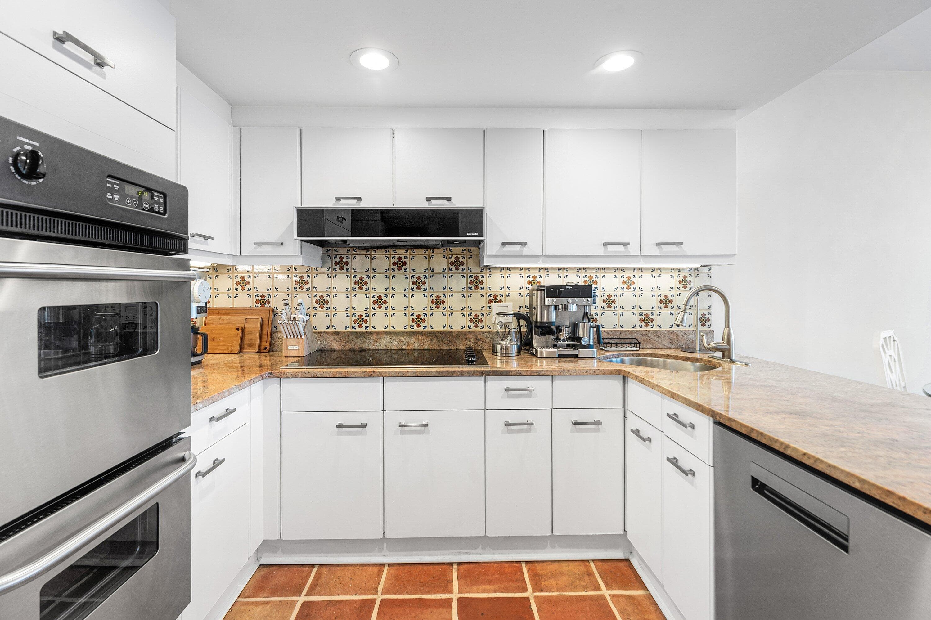 529 S Flagler Drive 6g, West Palm Beach, FL 33401 — photo 6 of 31