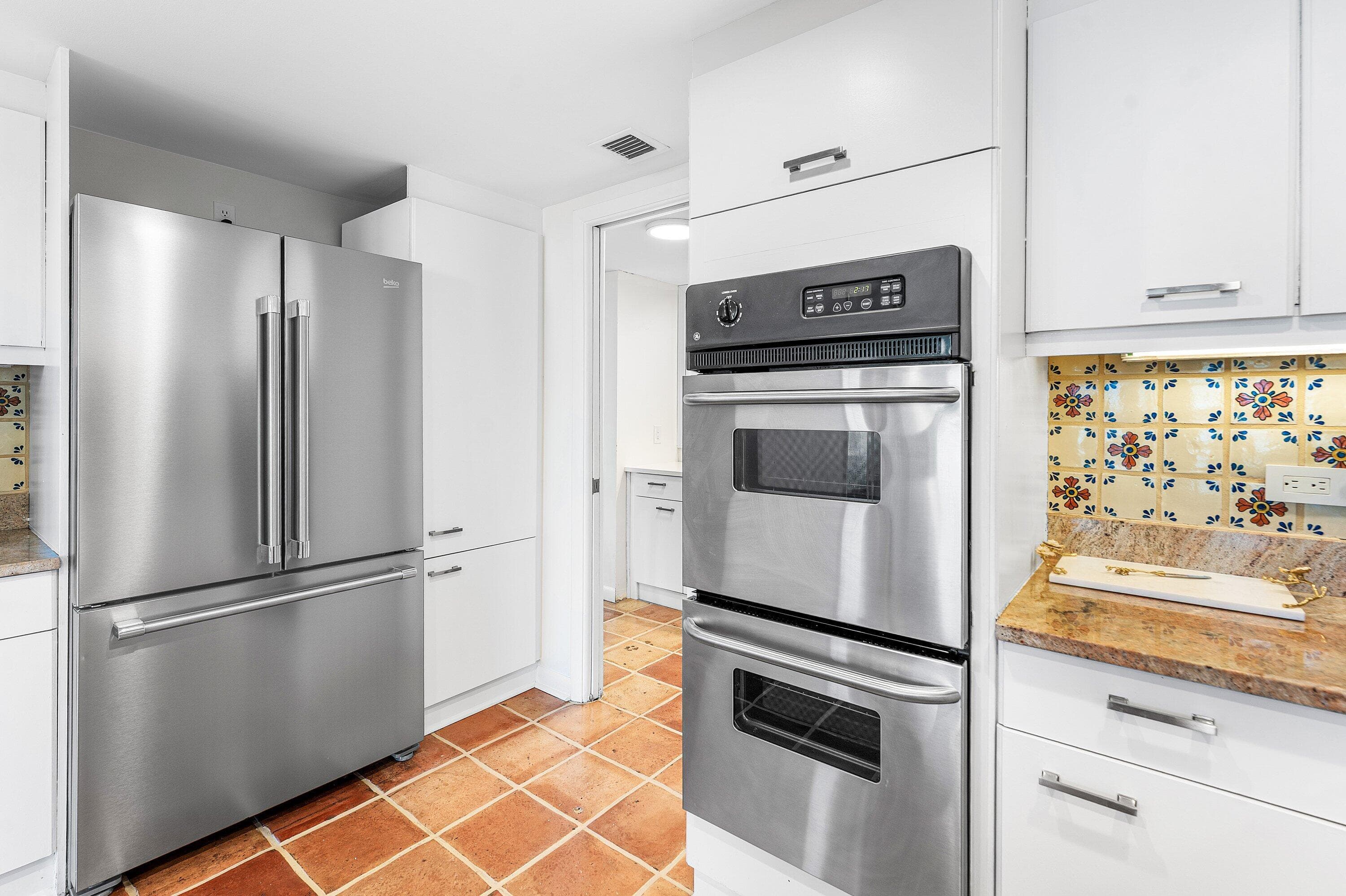 529 S Flagler Drive 6g, West Palm Beach, FL 33401 — photo 7 of 31