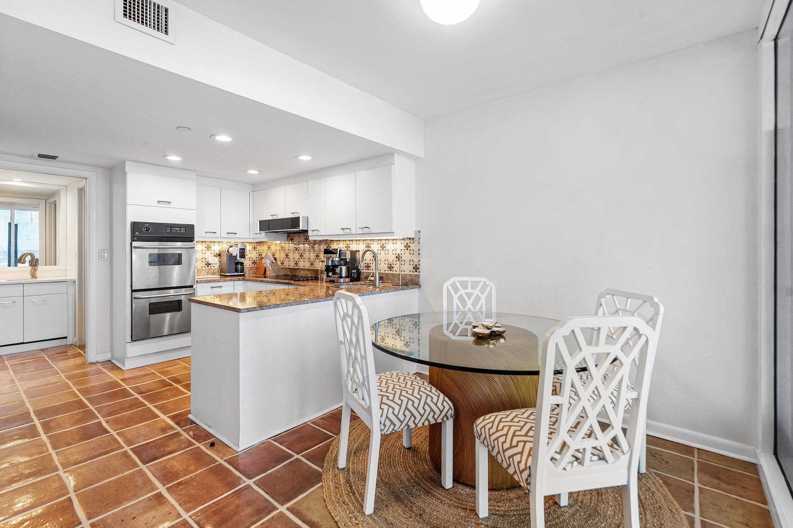 529 S Flagler Drive 6g, West Palm Beach, FL 33401 — photo 12 of 31