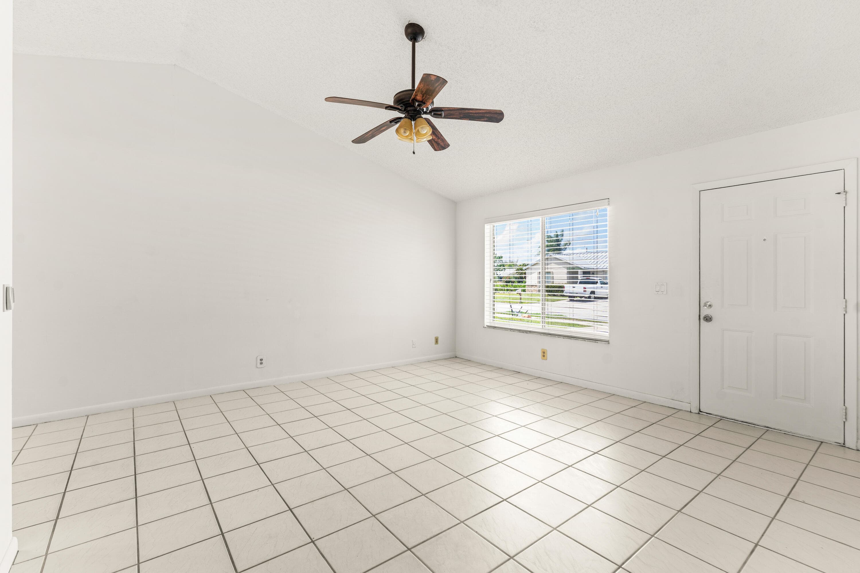 105 Banyan Circle, Jupiter, FL 33458 — photo 8 of 35