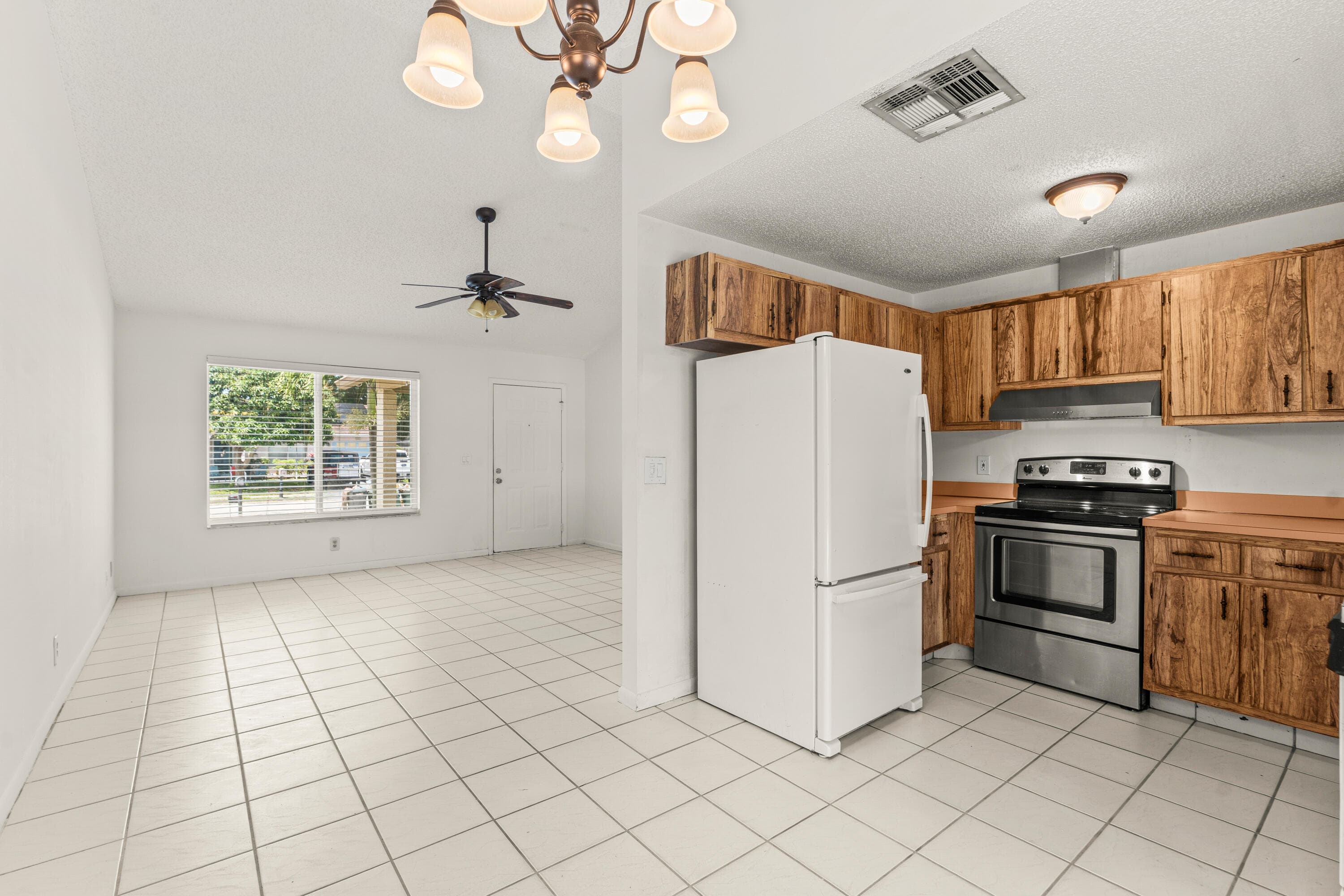 105 Banyan Circle, Jupiter, FL 33458 — photo 11 of 35