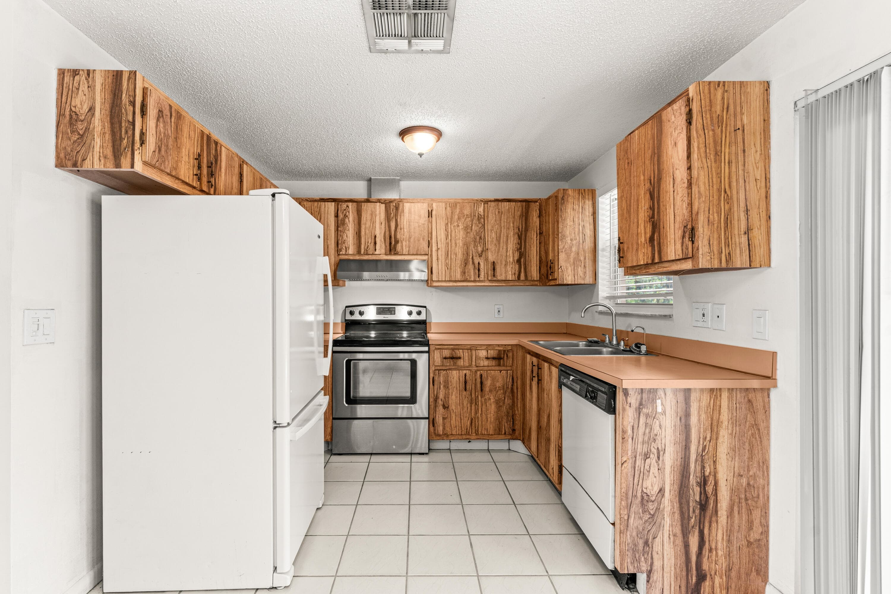 105 Banyan Circle, Jupiter, FL 33458 — photo 12 of 35