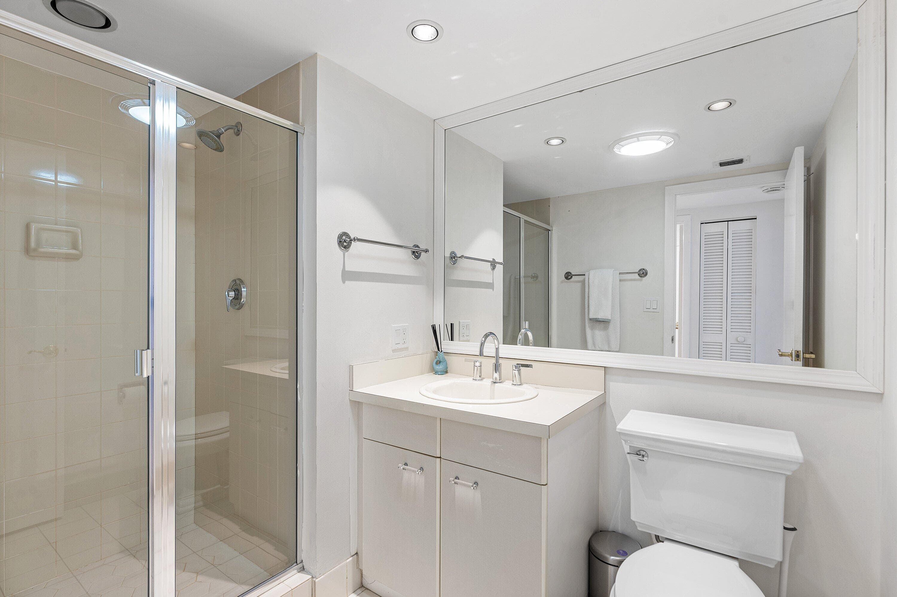 529 S Flagler Drive 6g, West Palm Beach, FL 33401 — photo 19 of 31