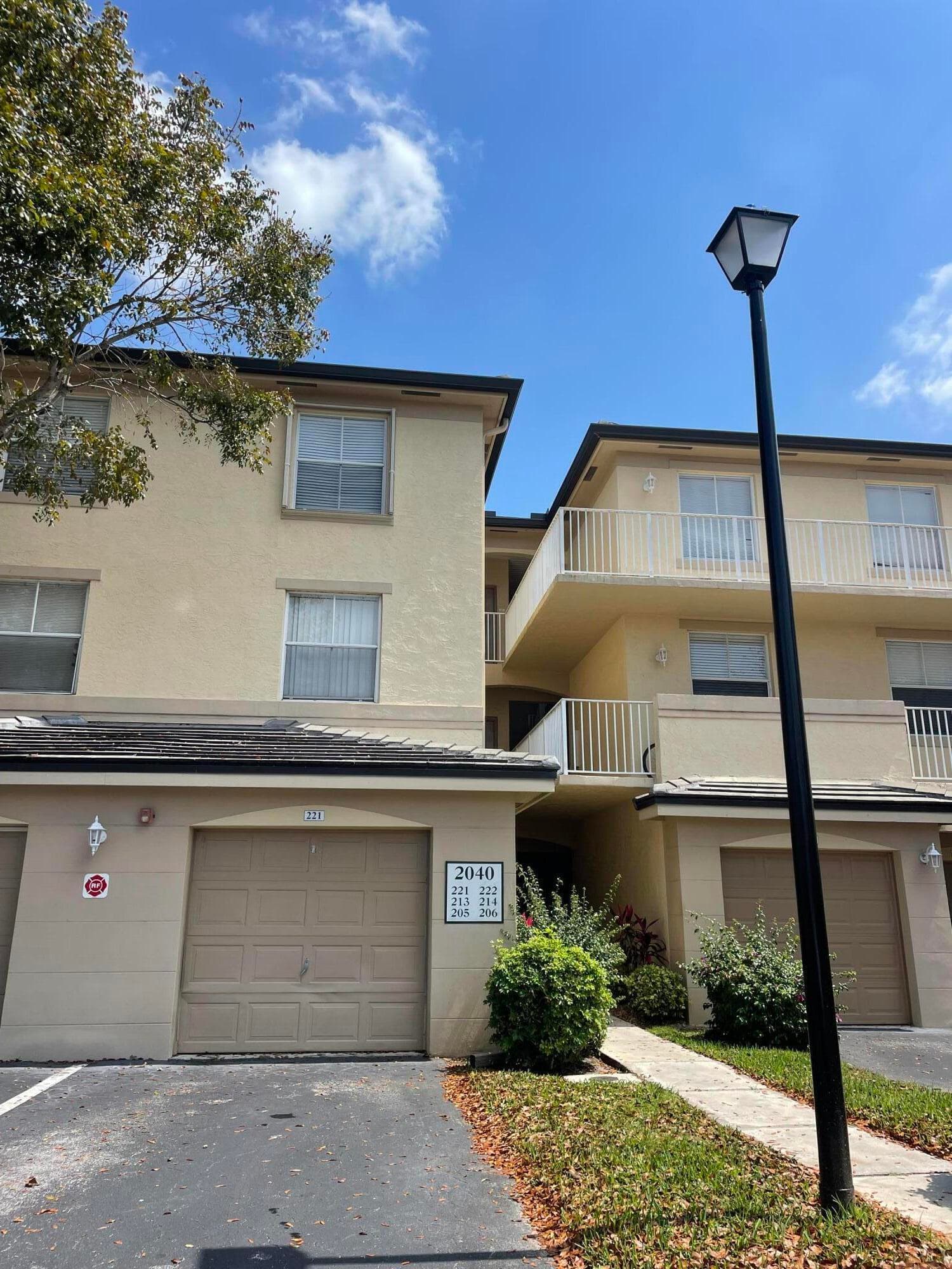 2040 Greenview Shores Boulevard 221, Wellington, FL 33414 — photo 3 of 28