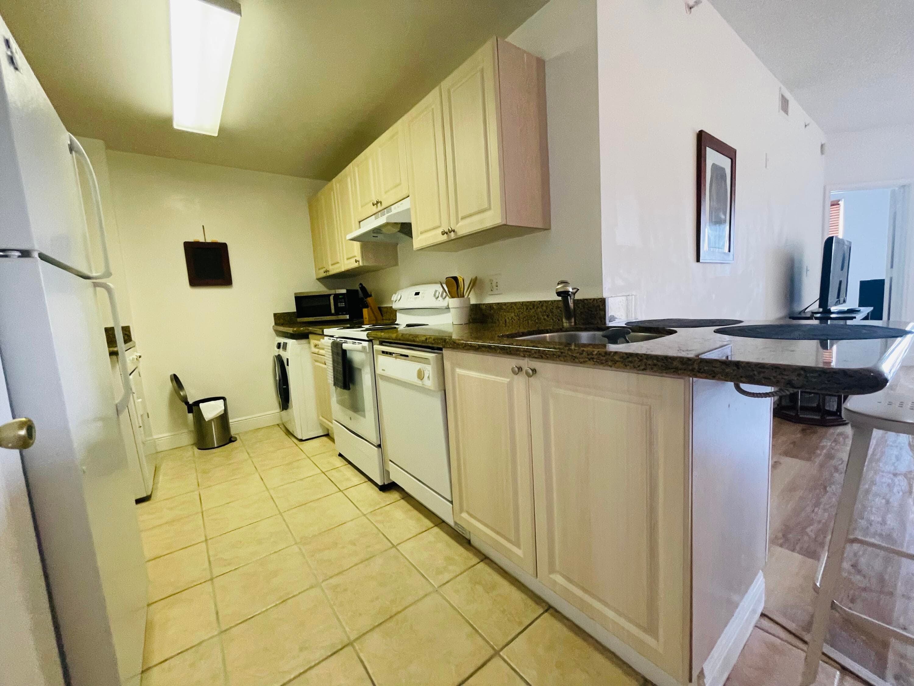 2040 Greenview Shores Boulevard 221, Wellington, FL 33414 — photo 13 of 28