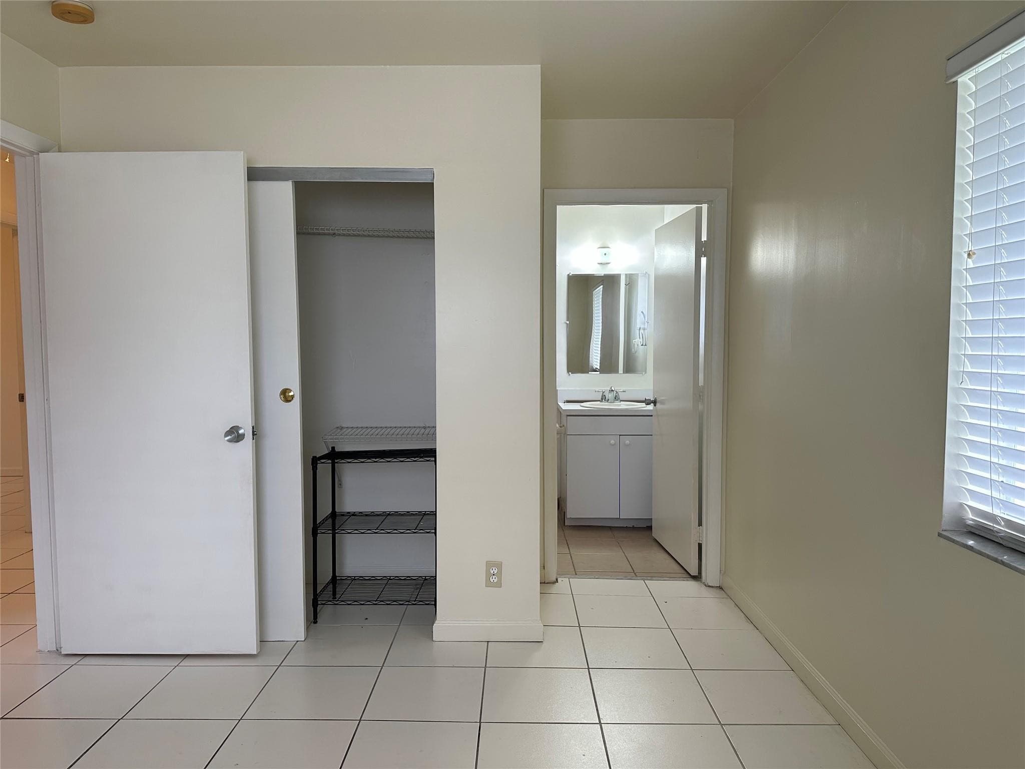 2881 NW 24th Court, Fort Lauderdale, FL 33311 — photo 20 of 43