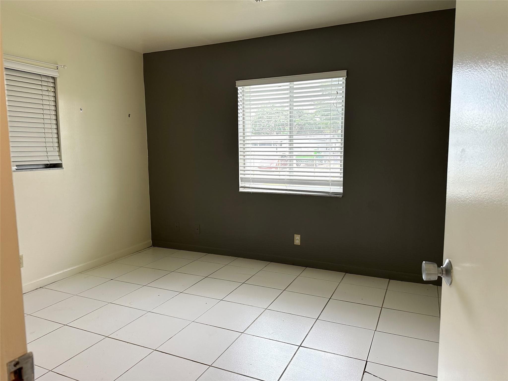 2881 NW 24th Court, Fort Lauderdale, FL 33311 — photo 22 of 43