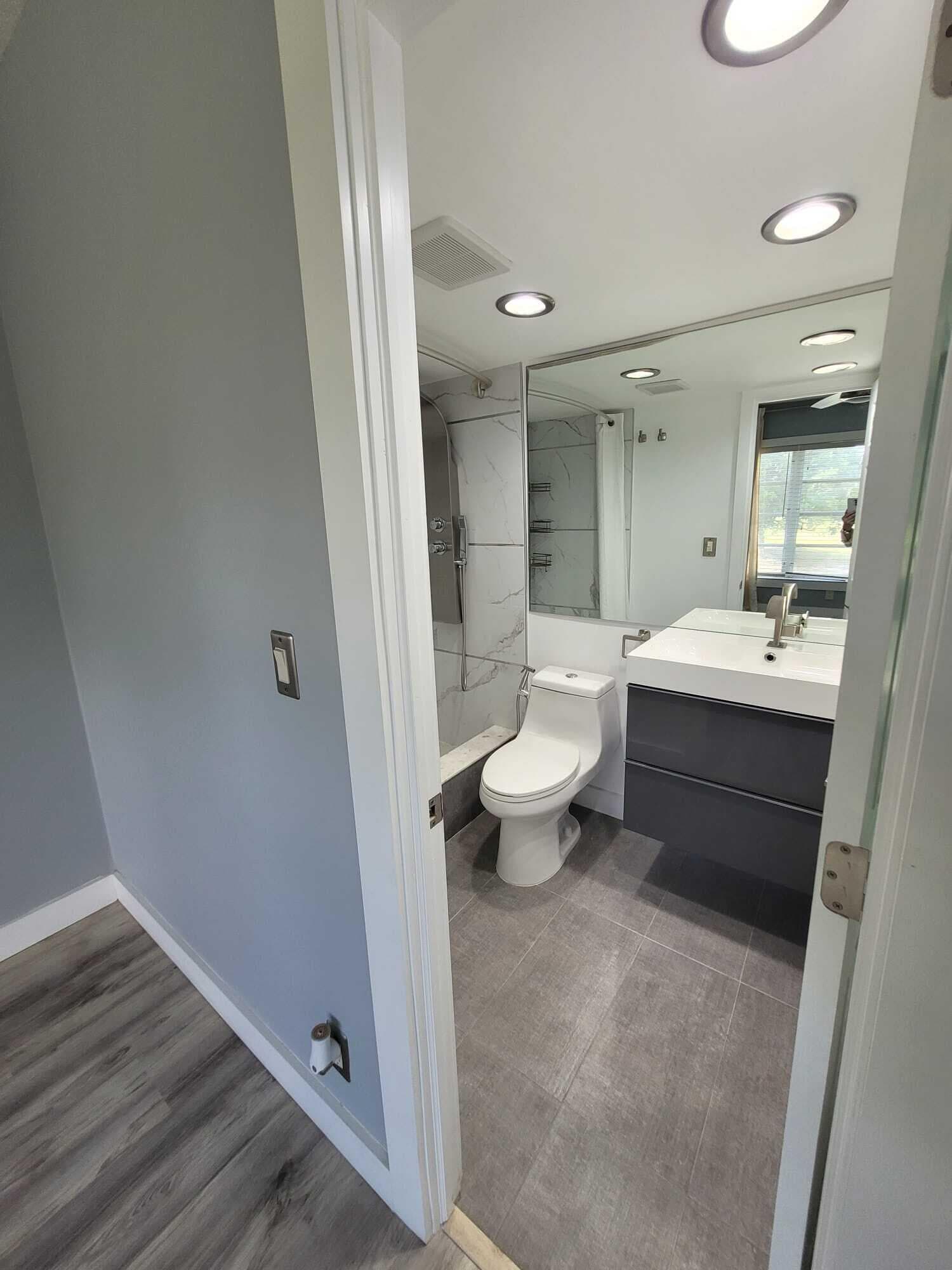 3300 N Palm Aire Drive 305, Pompano Beach, FL 33069 — photo 17 of 47