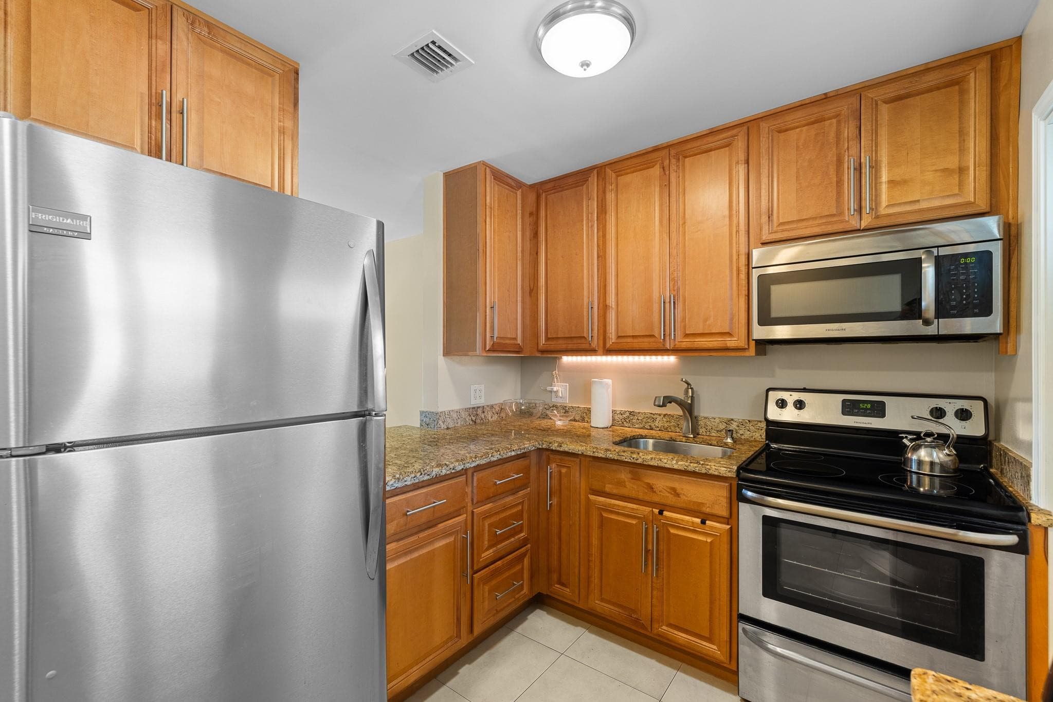 2701 NE 1st Street 106, Pompano Beach, FL 33062 — photo 9 of 36