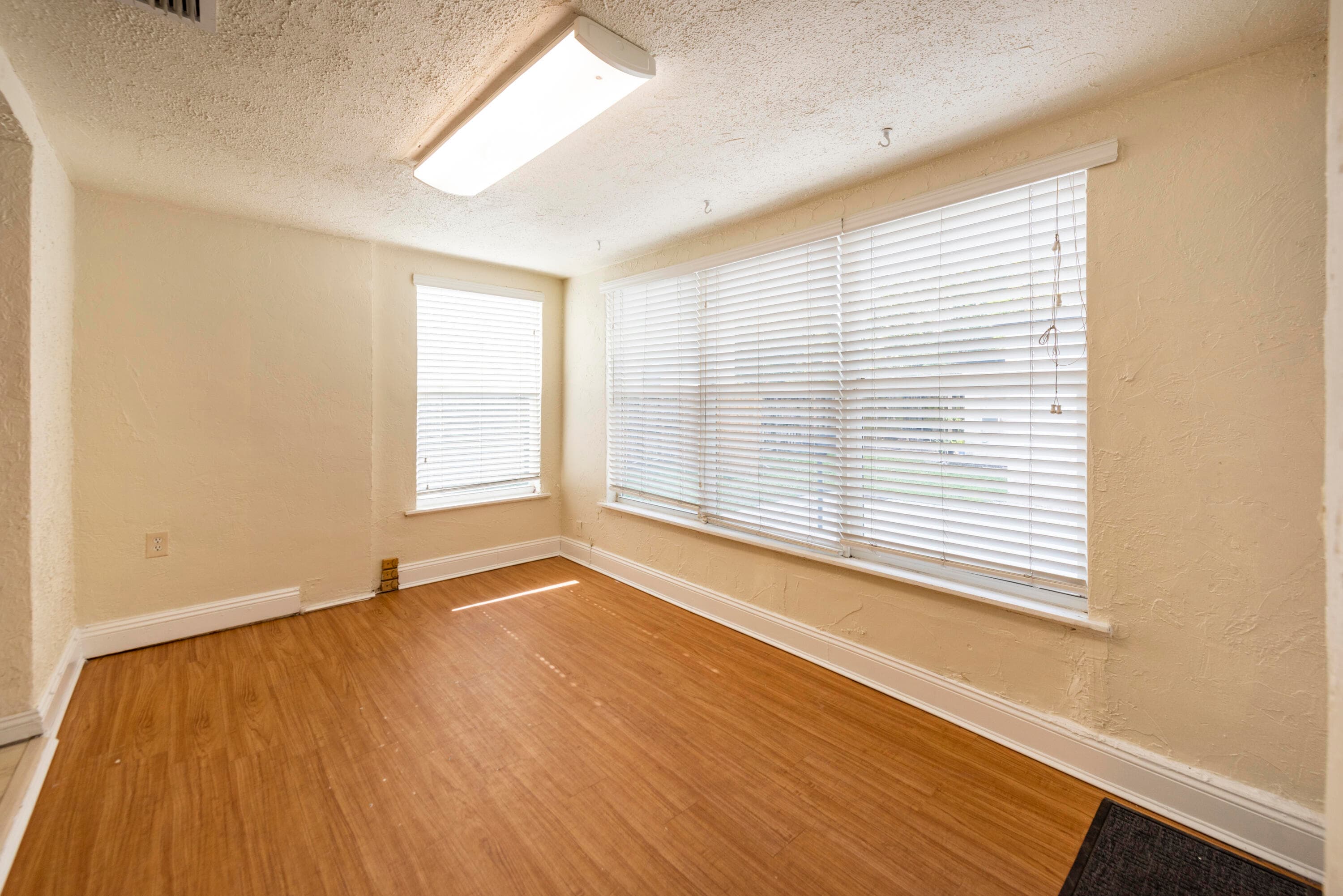 412 SE 17th Street Front, Fort Lauderdale, FL 33316 — photo 3 of 21