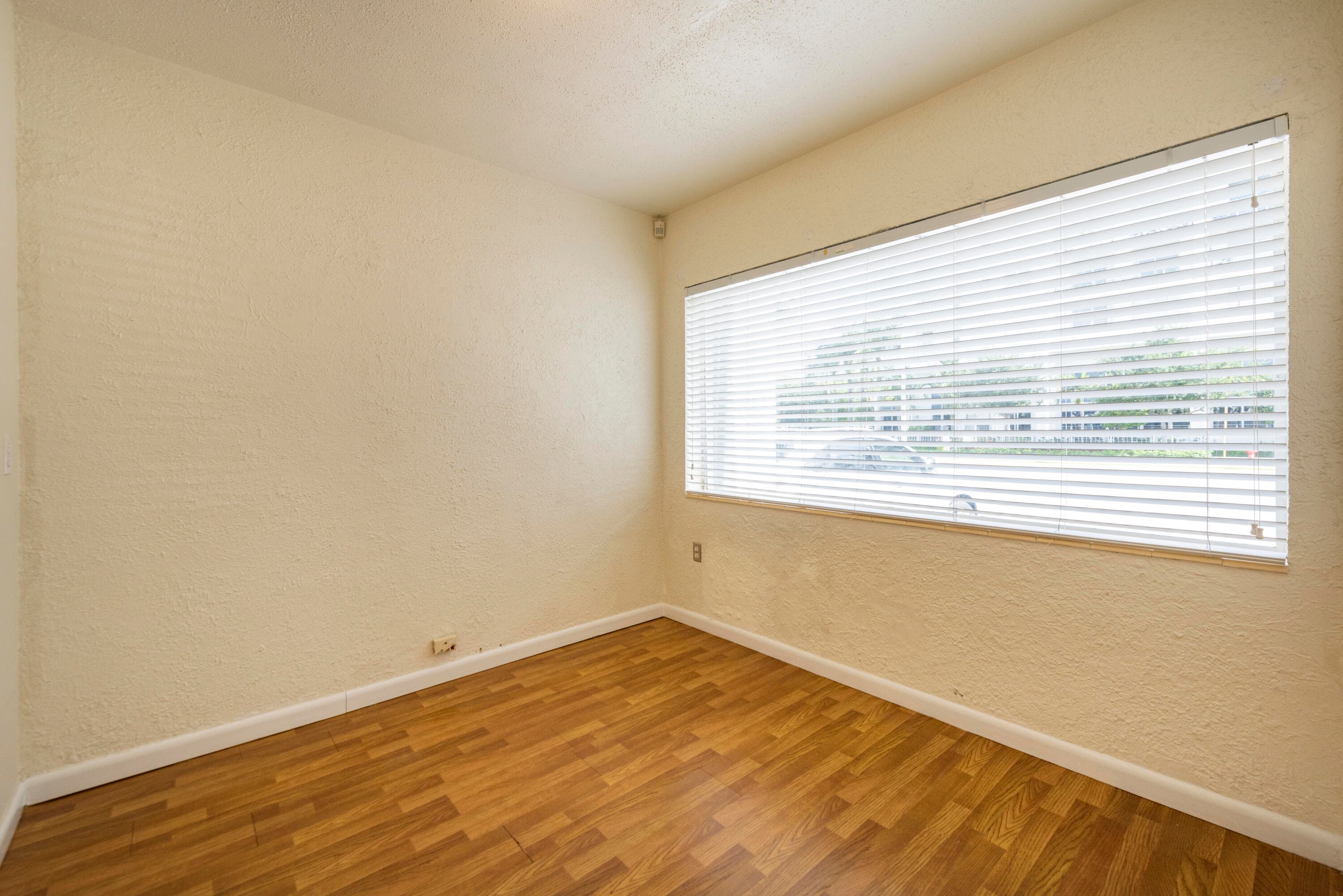 412 SE 17th Street Front, Fort Lauderdale, FL 33316 — photo 15 of 21
