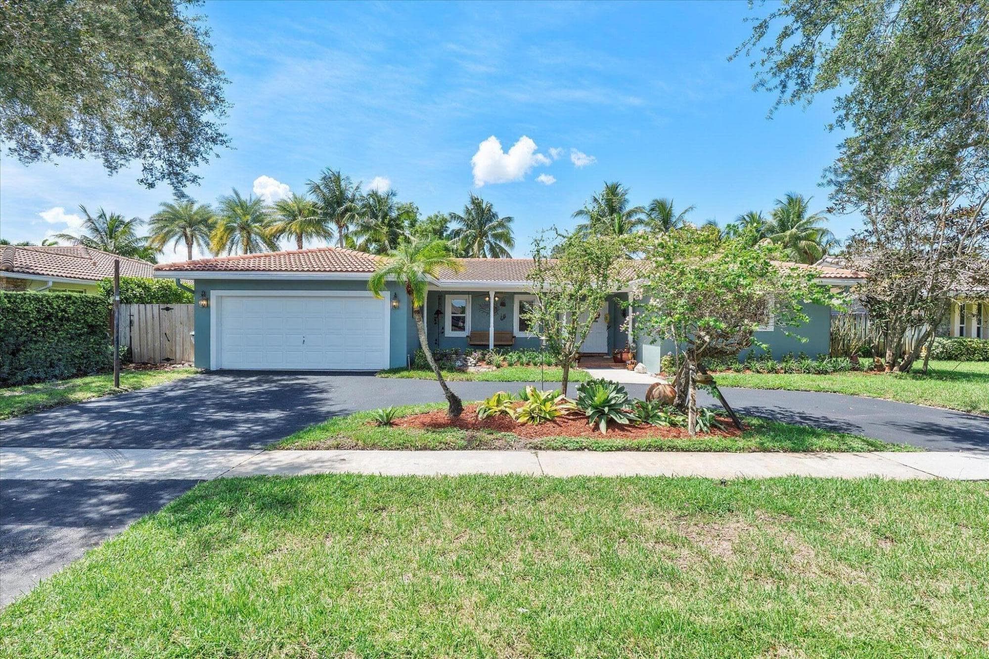 5101 N 36th Court, Hollywood, FL 33021 — photo 1 of 48