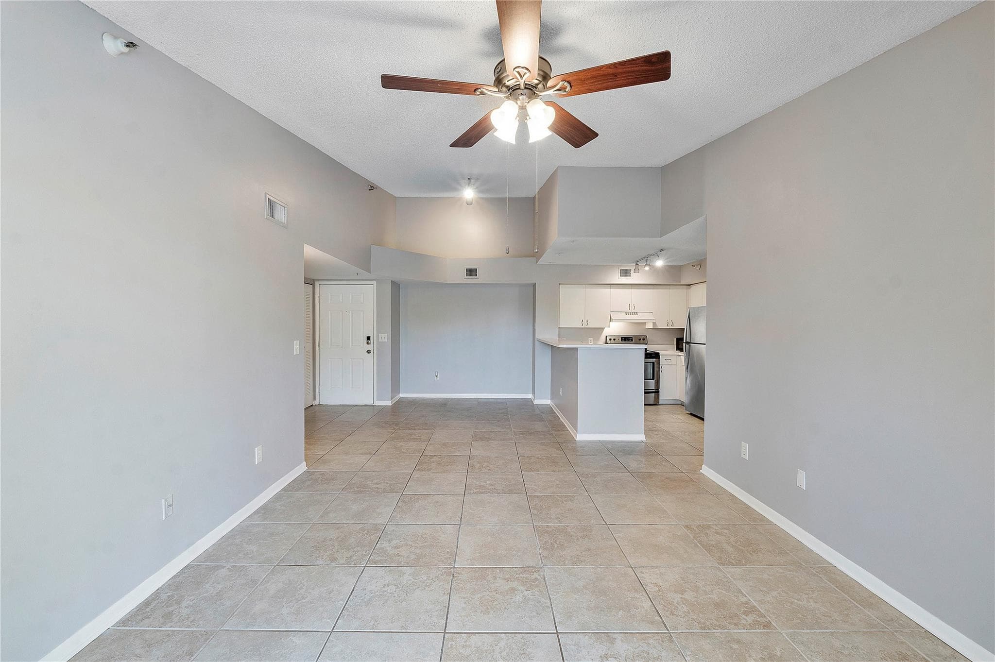 120 Yacht Club Way 305, Hypoluxo, FL 33462 — photo 3 of 45
