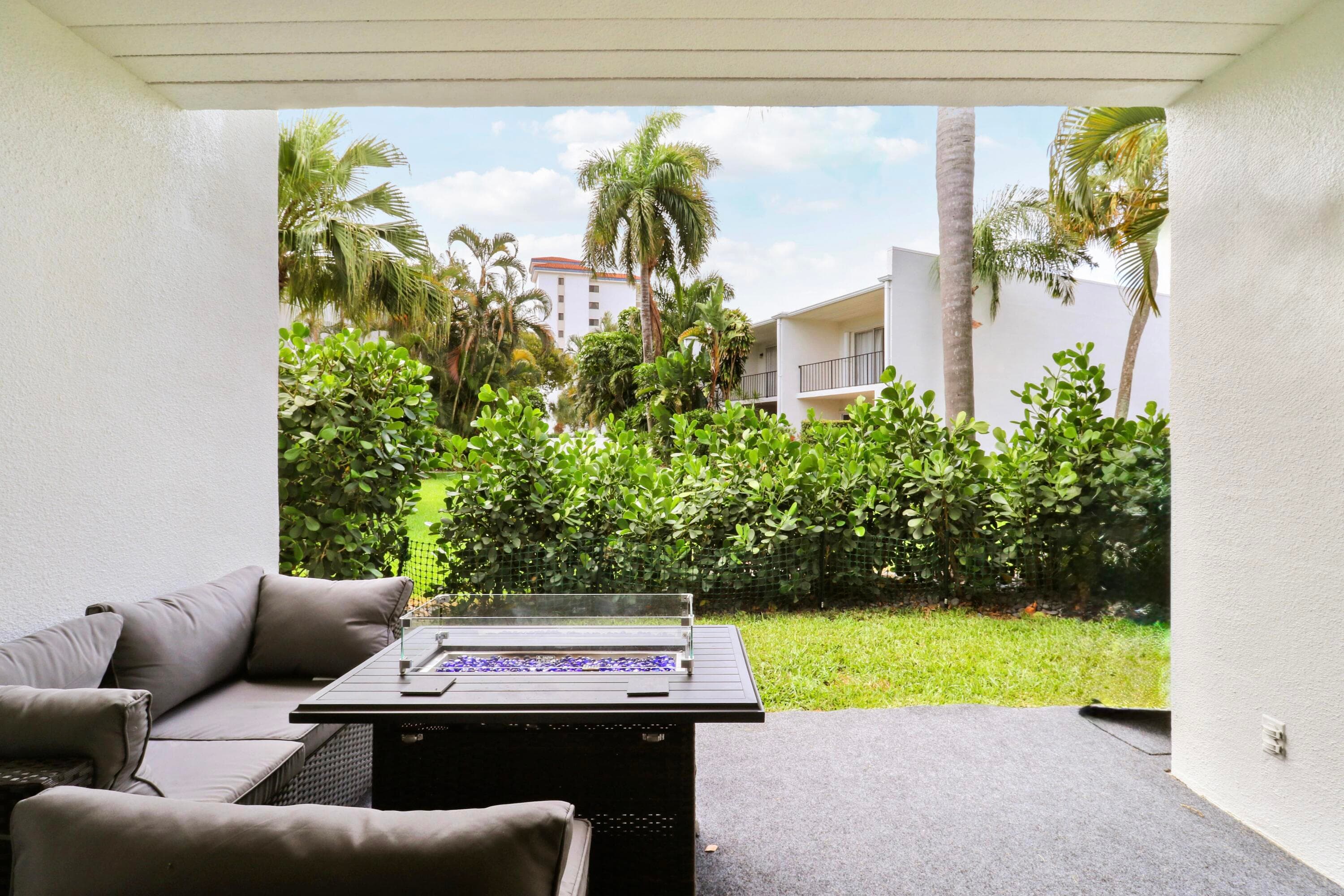 384 Golfview Road D, North Palm Beach, FL 33408 — photo 32 of 52