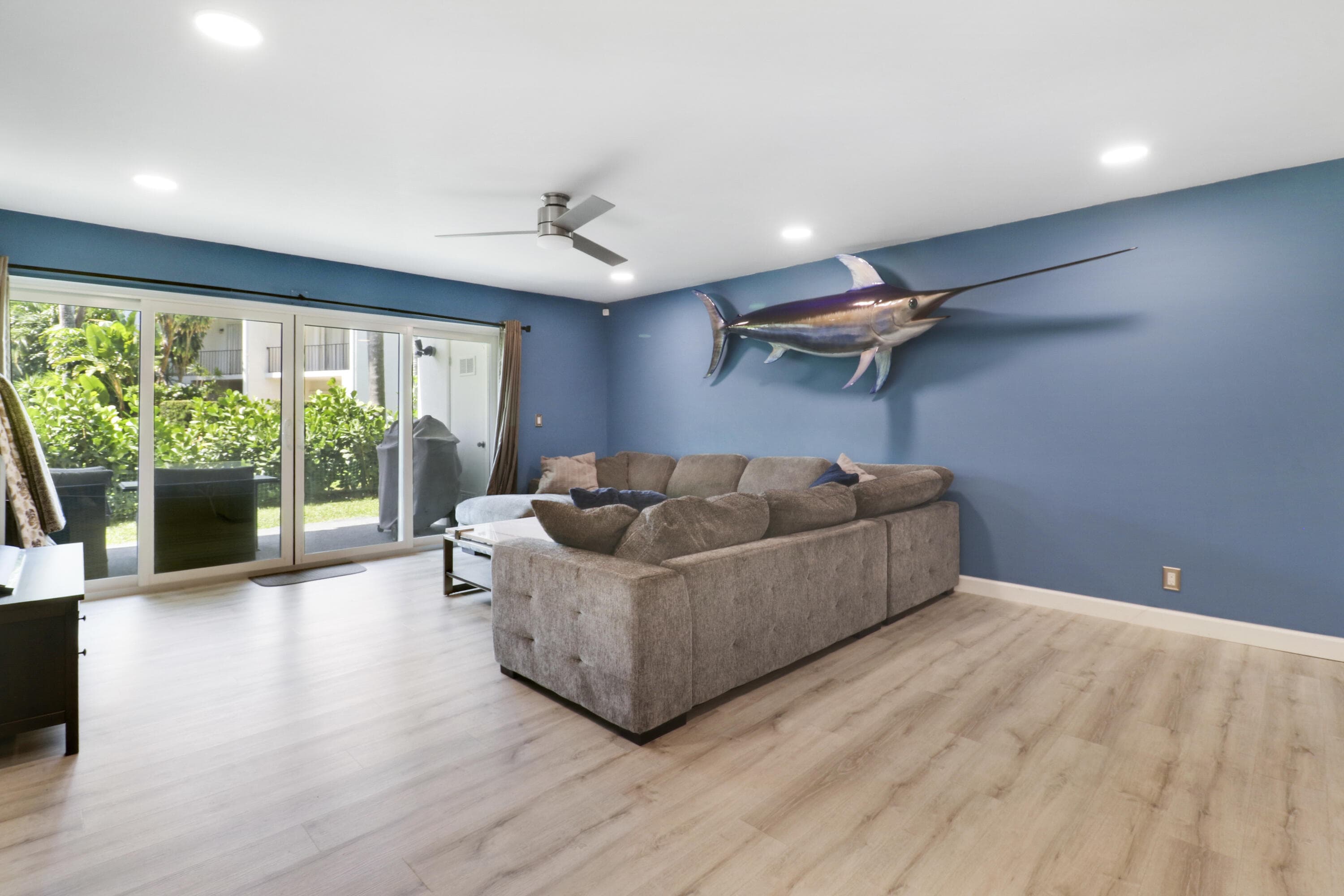 384 Golfview Road D, North Palm Beach, FL 33408 — photo 8 of 52
