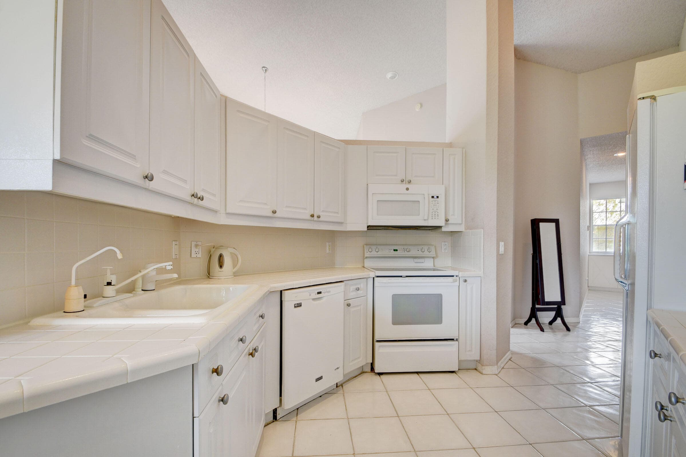10220 Andover Coach Circle H2, Lake Worth, FL 33449 — photo 12 of 79