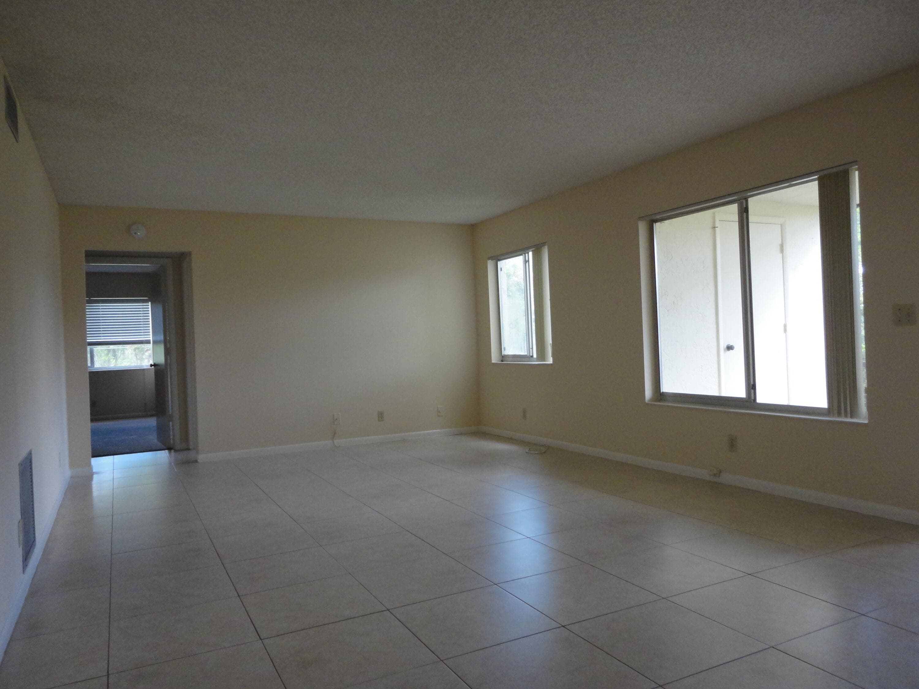 4801 Sable Pine Circle D1, West Palm Beach, FL 33417 — photo 2 of 10