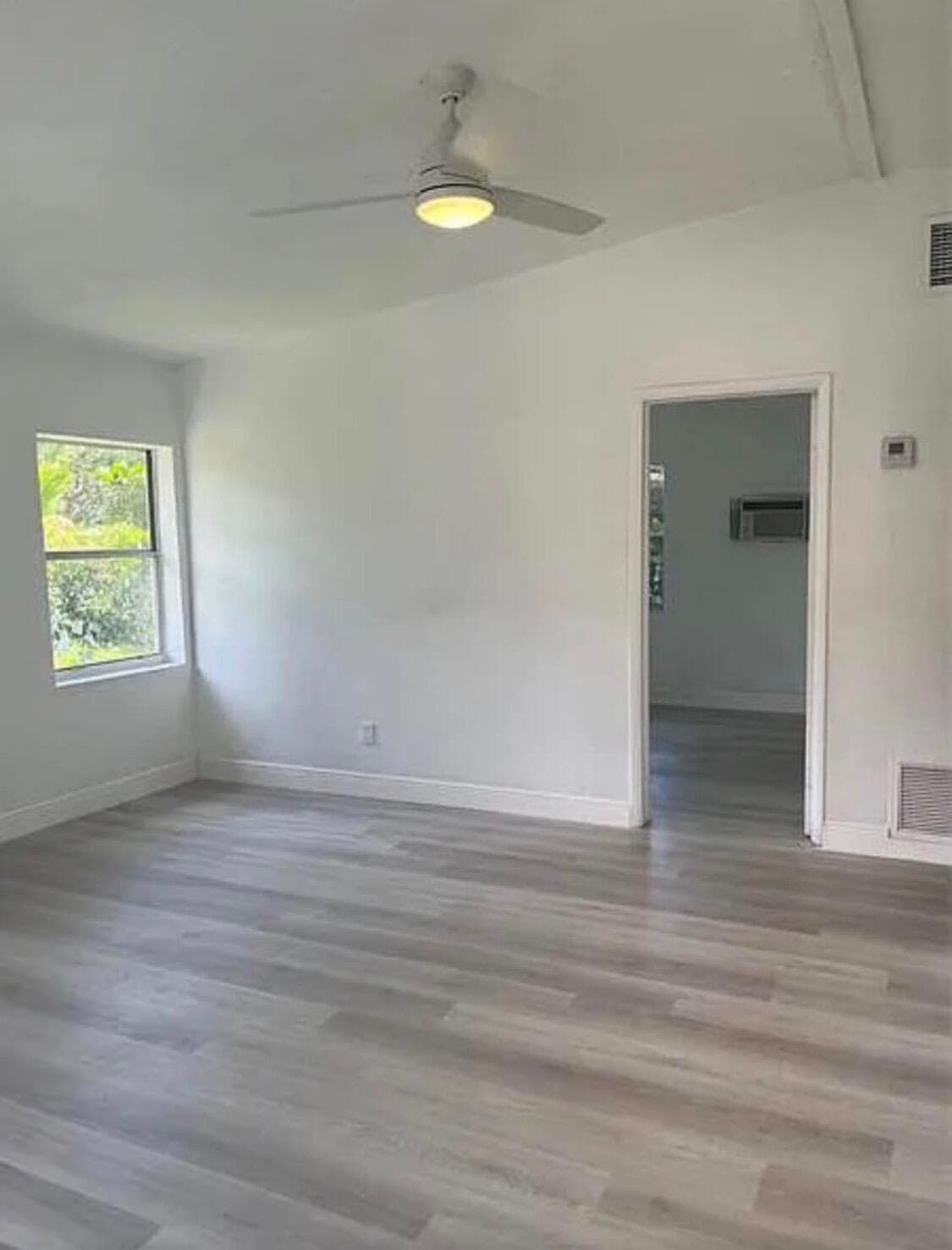1664 SW 30th Avenue, Fort Lauderdale, FL 33312 — photo 2 of 5