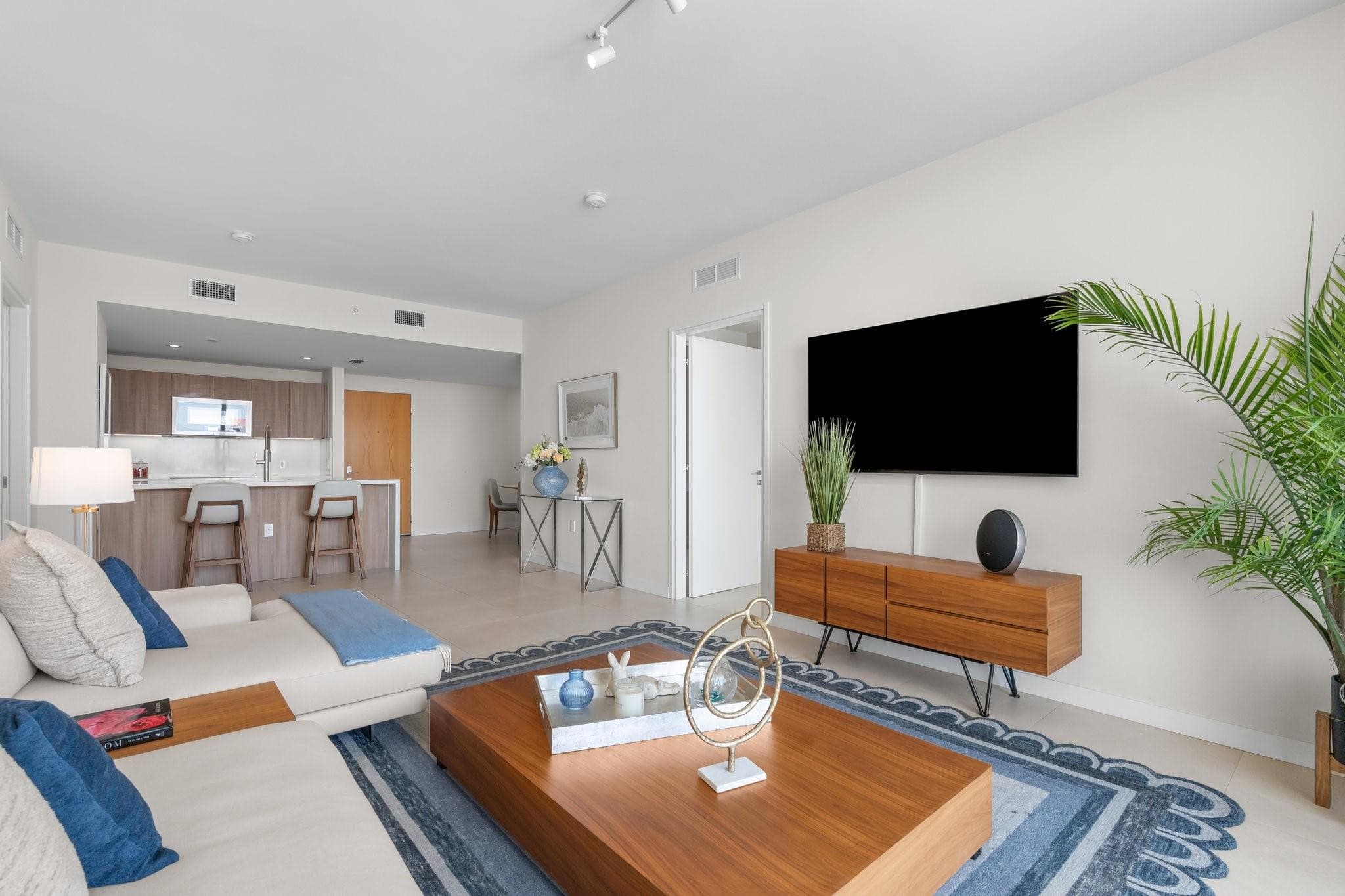 401 N Birch Road 1102, Fort Lauderdale, FL 33304 — photo 13 of 31
