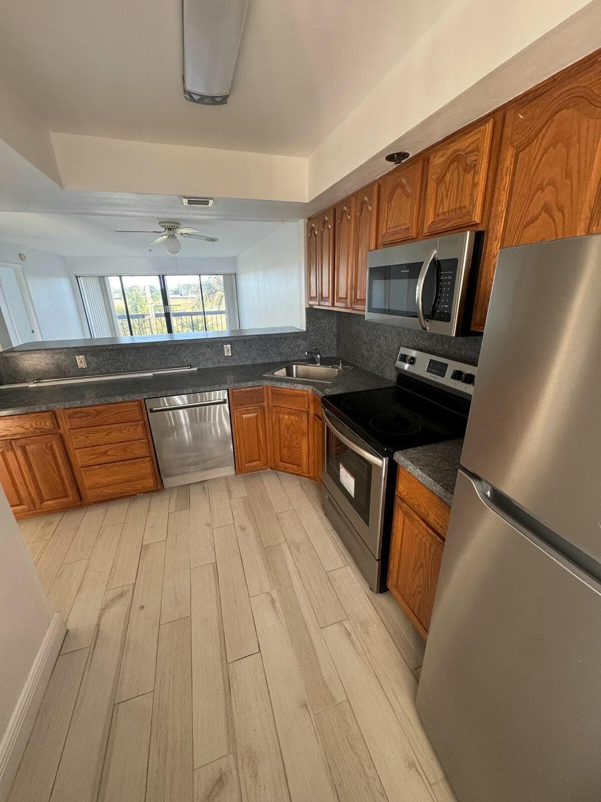 3000 Presidential Way 404, West Palm Beach, FL 33401 — photo 1 of 19