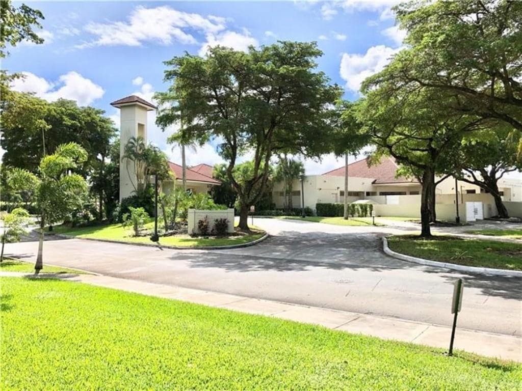106 Lake Emerald Drive 308, Oakland Park, FL 33309 — photo 24 of 34