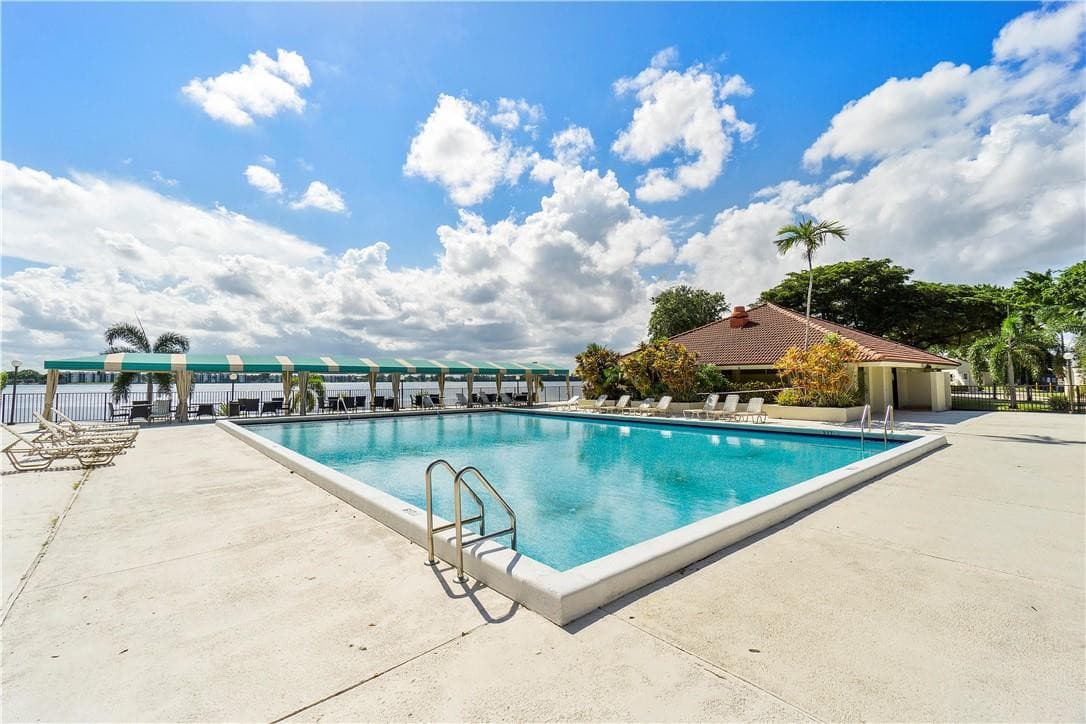 106 Lake Emerald Drive 308, Oakland Park, FL 33309 — photo 29 of 34