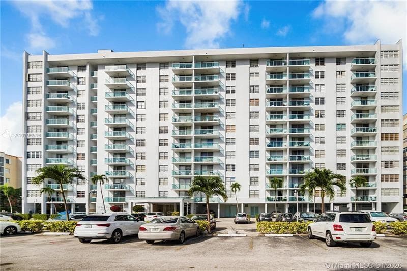 2841 NE 163rd Street 1111, North Miami Beach, FL 33160 — photo
