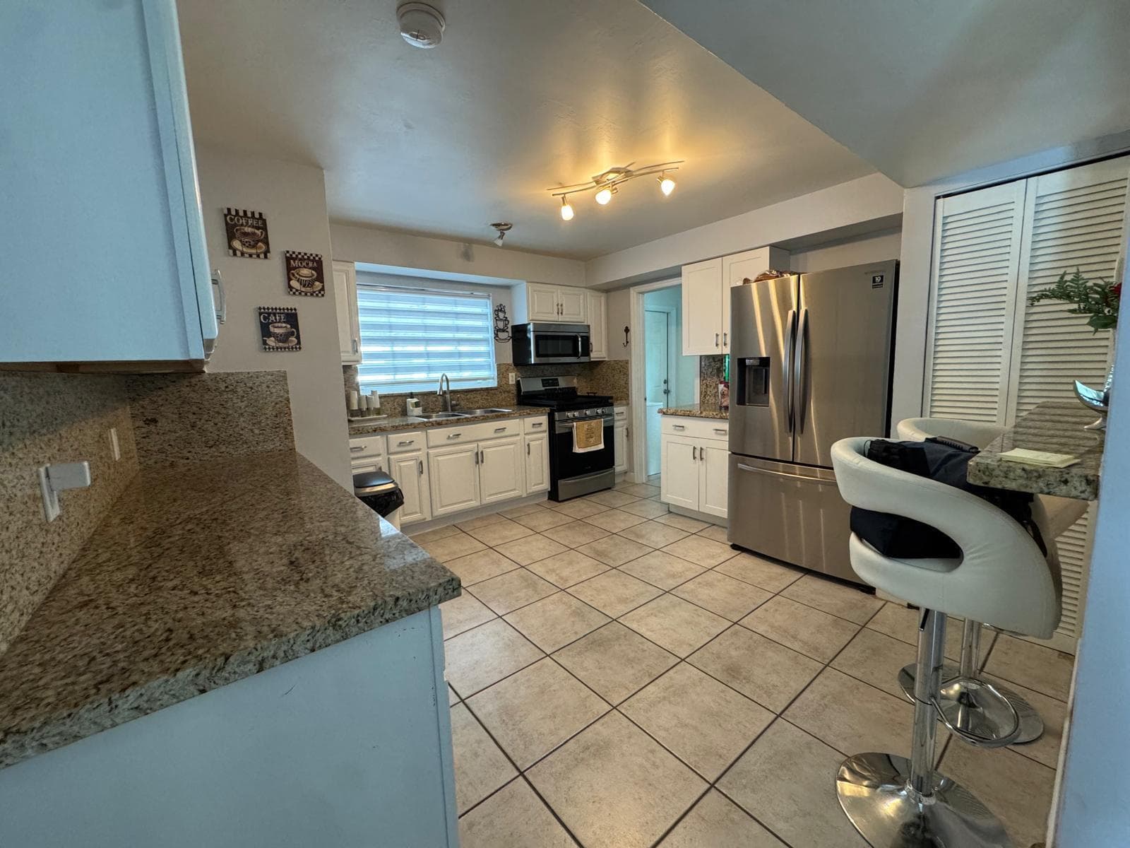 1959 Baythorne Road, West Palm Beach, FL 33415 — photo 9 of 50