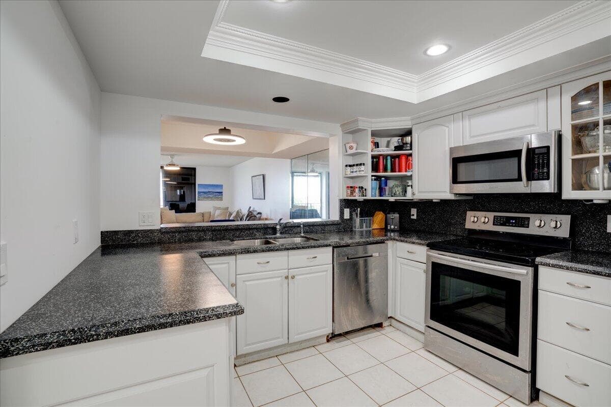 7030 Half Moon Circle 515, Hypoluxo, FL 33462 — photo 10 of 58