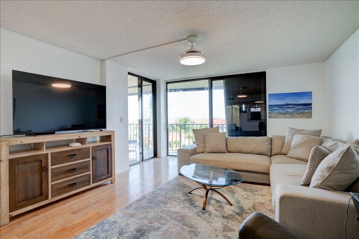 7030 Half Moon Circle 515, Hypoluxo, FL 33462 — photo 18 of 58